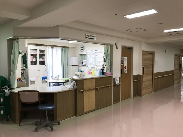 1Ｆステーション前2